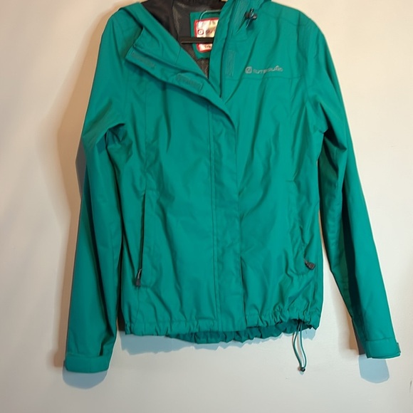 Outbound Green Raincoat with Hood and Water-Resistant Finish - Picture 8 of 17